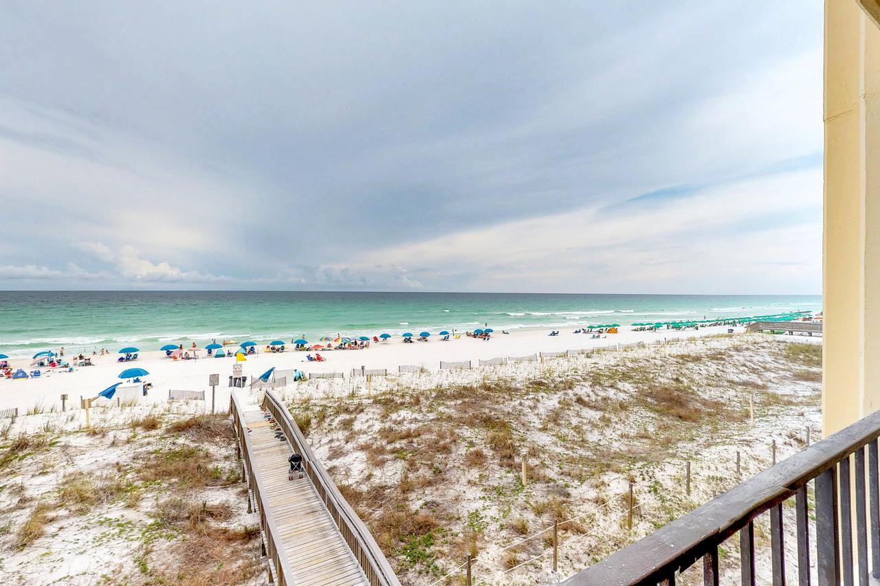 Surf Dweller #306 Apartment