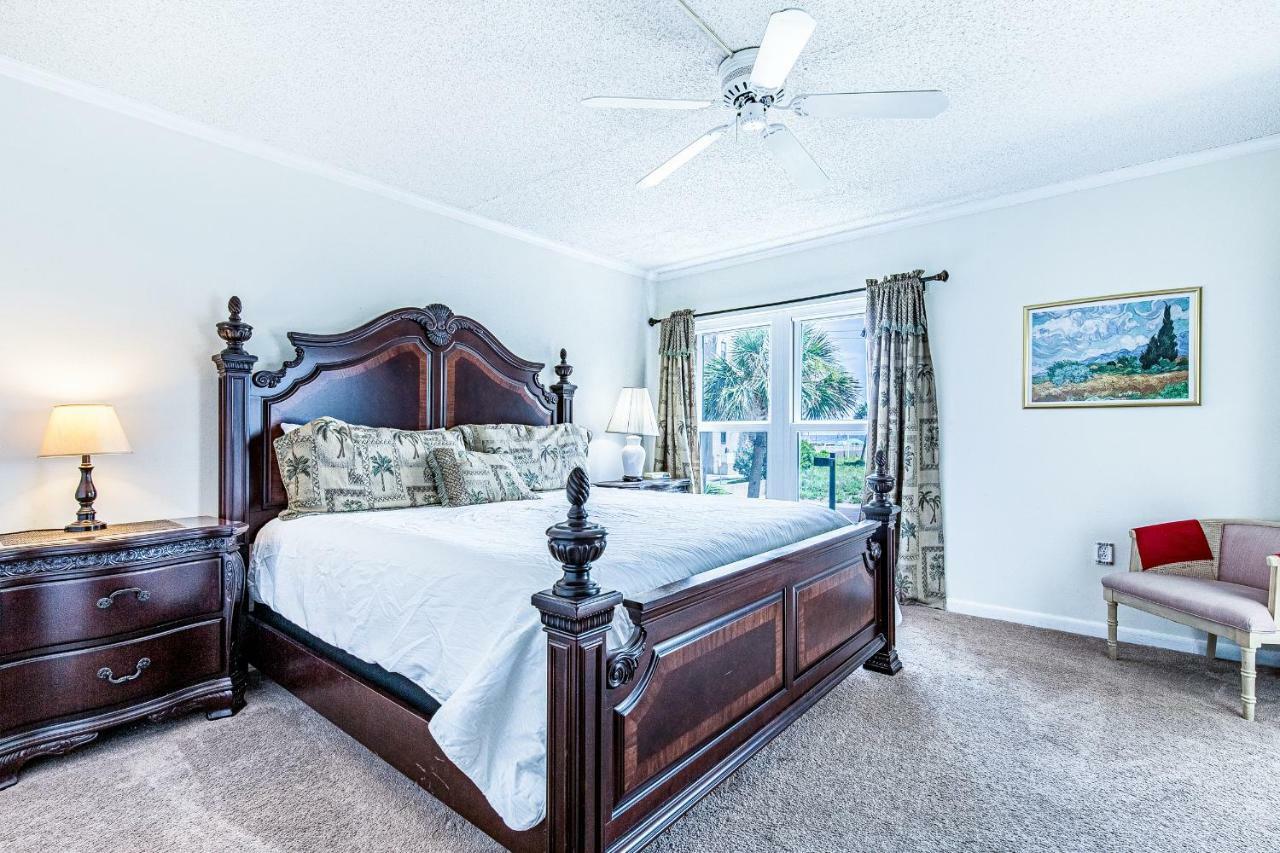 Apartment Emerald Isle 210 By Realjoy Fort Walton Beach