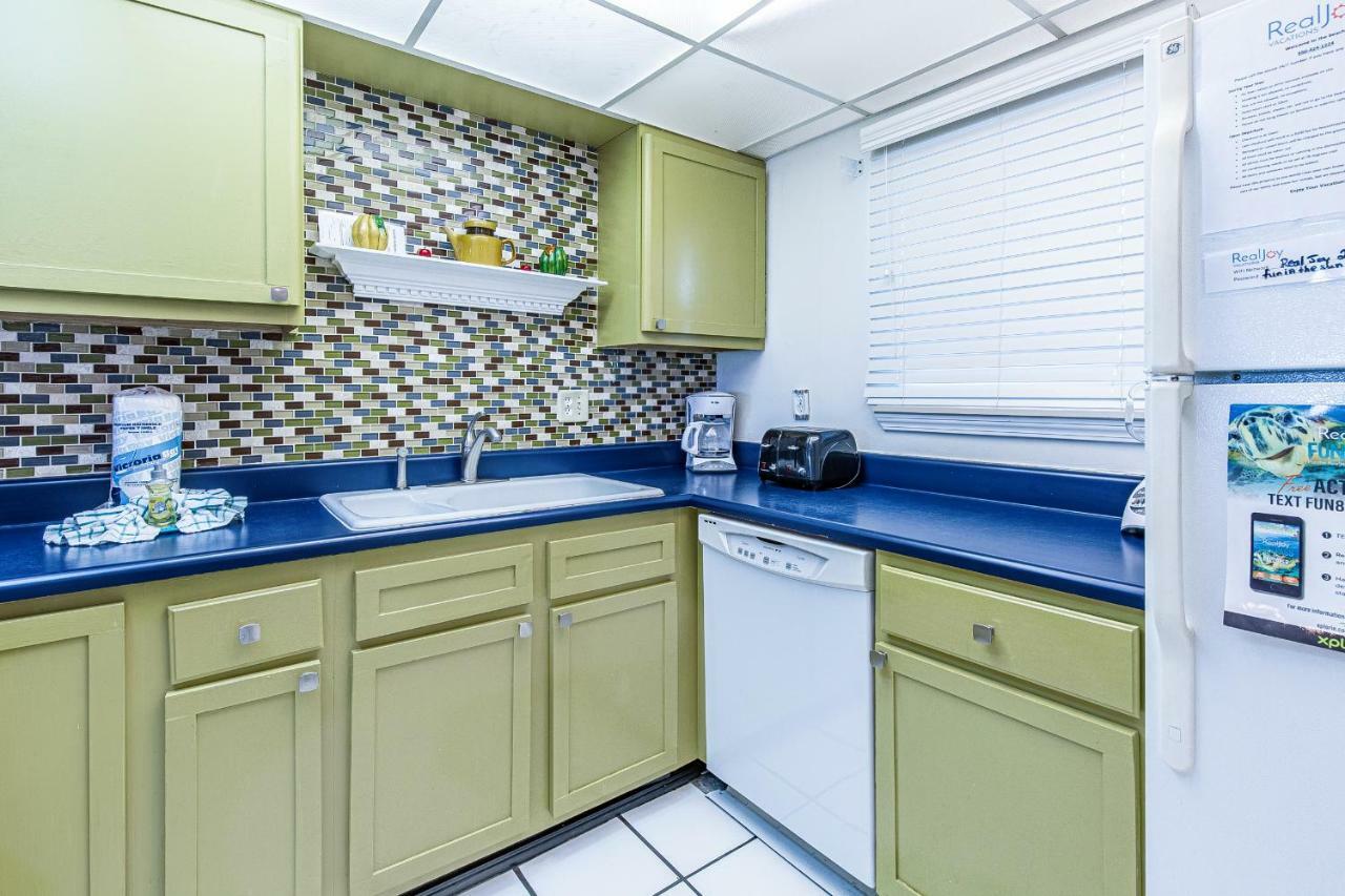 Apartment Emerald Isle 210 By Realjoy Fort Walton Beach