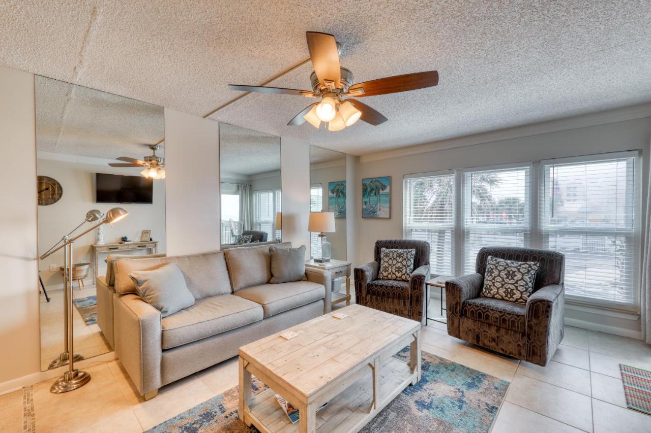 Emerald Isle Apartment