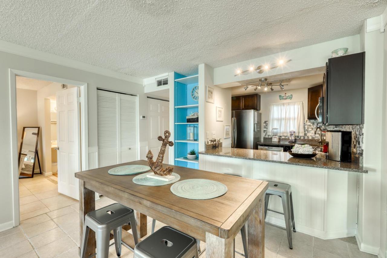 Emerald Isle Apartment *
