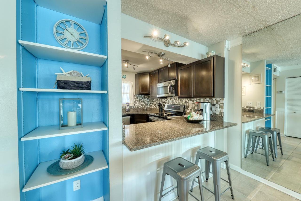 Emerald Isle Apartment