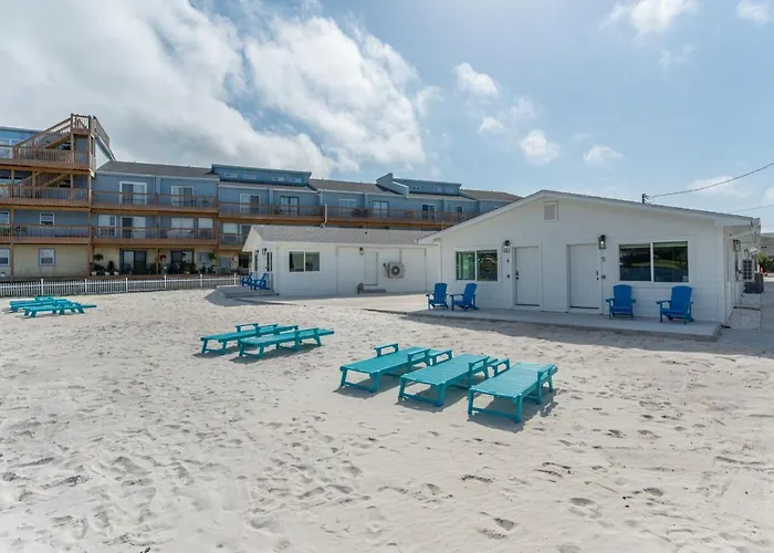 Beachfront Stay With Pool Access Bluefish 6