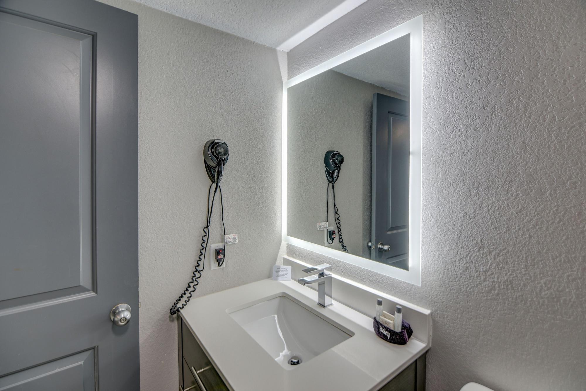 Hotel Emerald Coast & 3*