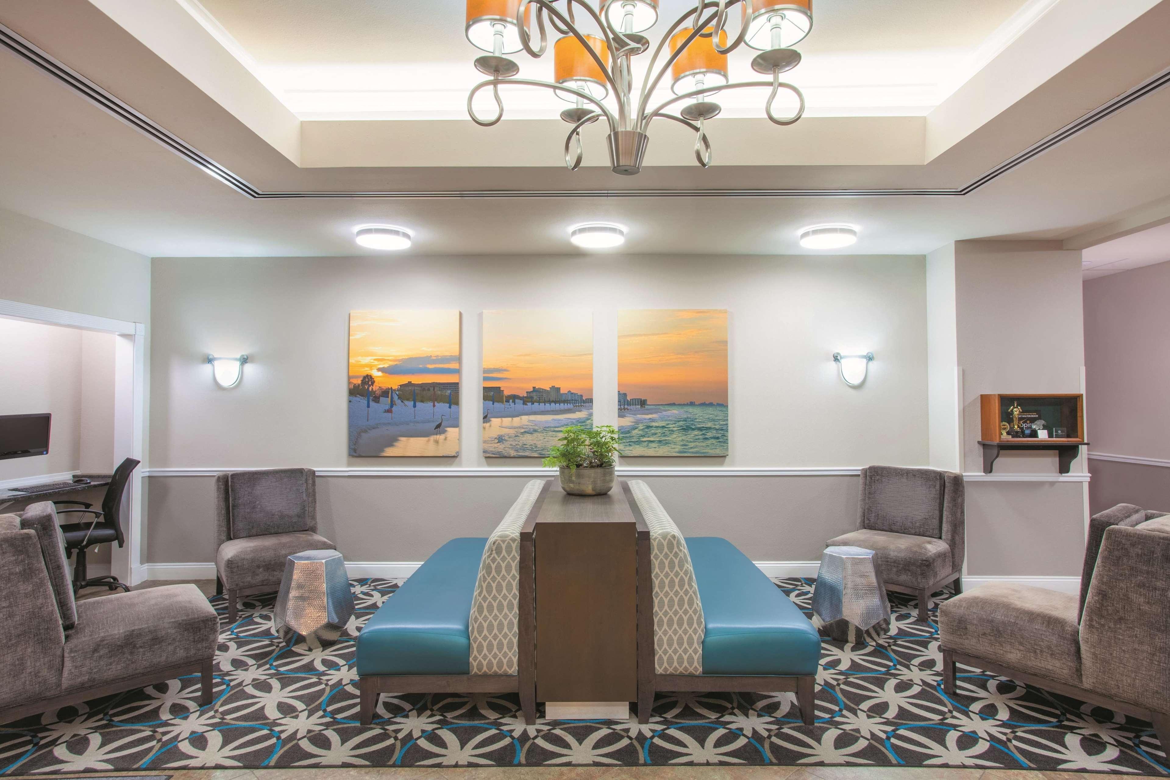 Hotel La Quinta By Wyndham Walton