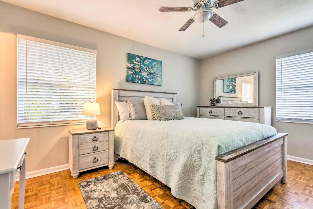 Emerald Coast Getaway In Walton Beach! Holiday home