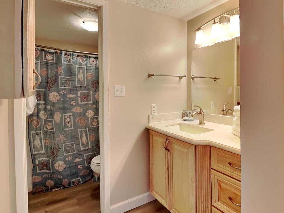 Apartment Emerald Isle #709