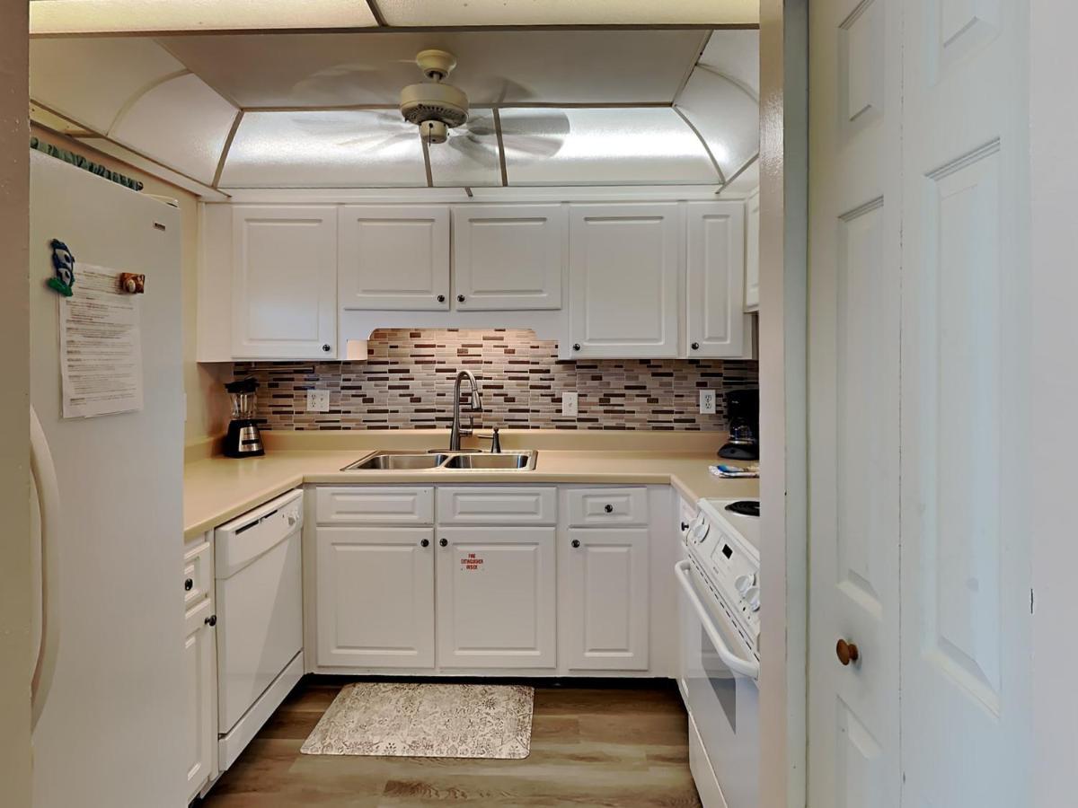 Emerald Isle #709 Apartment *