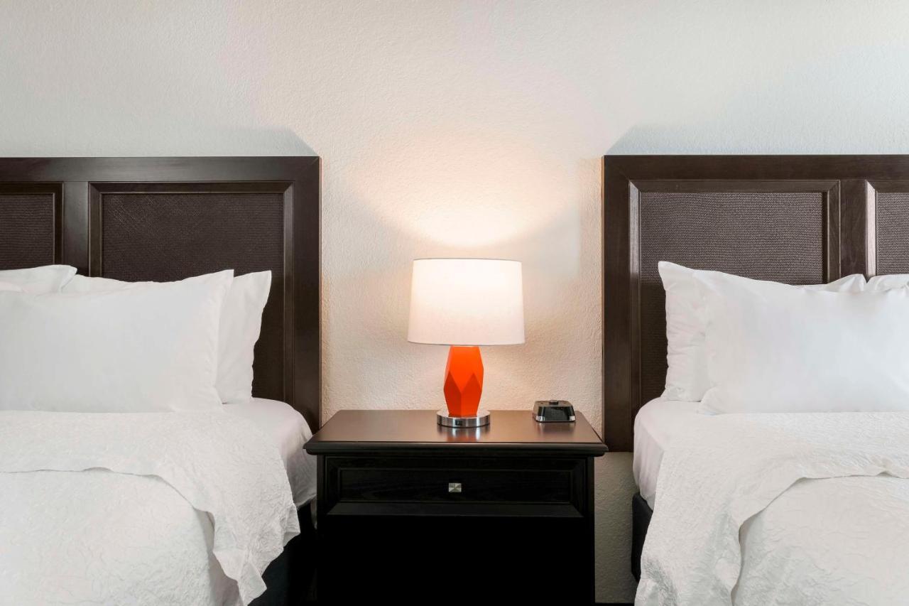 Hampton Walton Hotel 3*