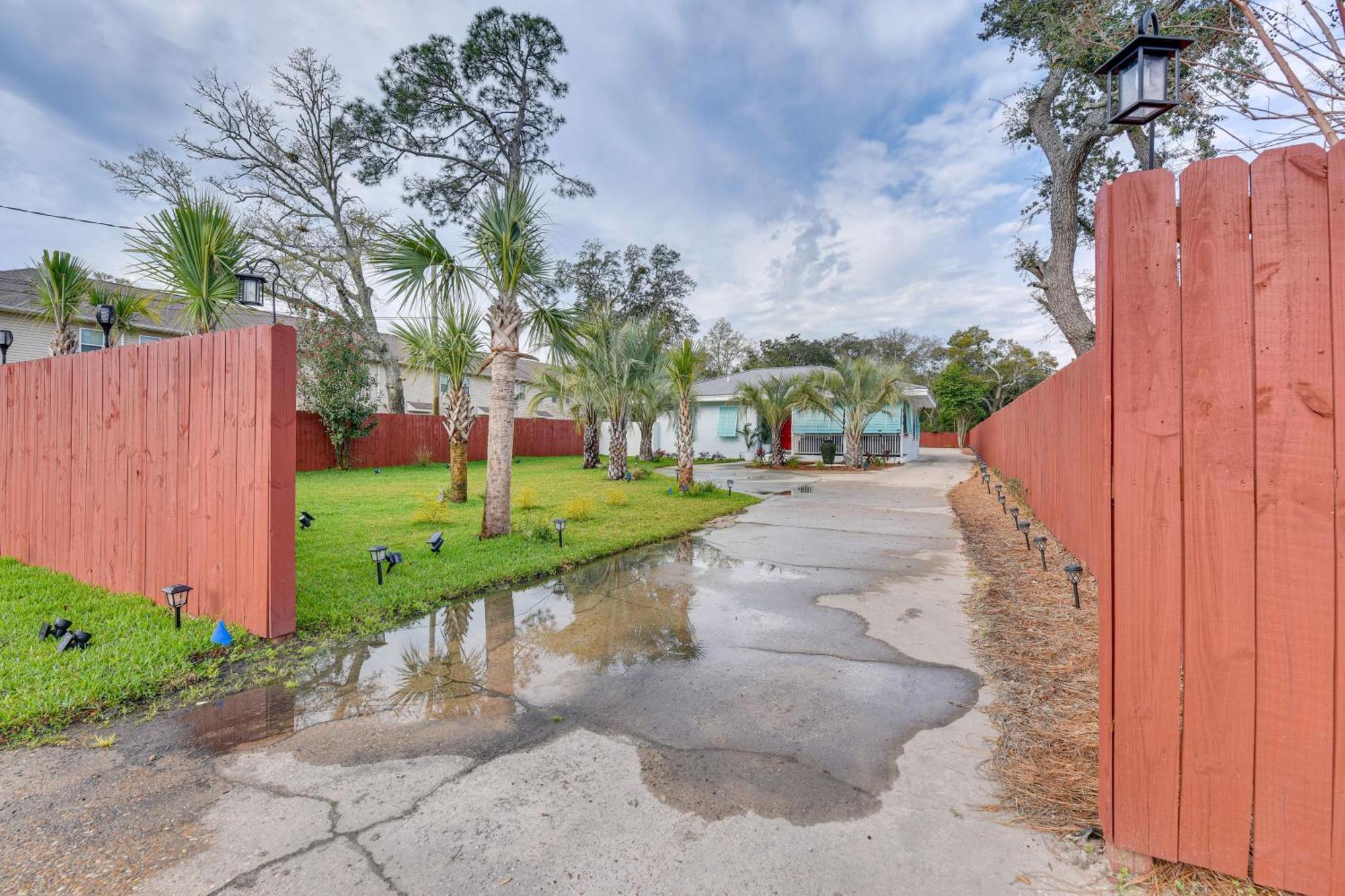 Apartment Walton With Private Hot Tub! Fort Walton Beach