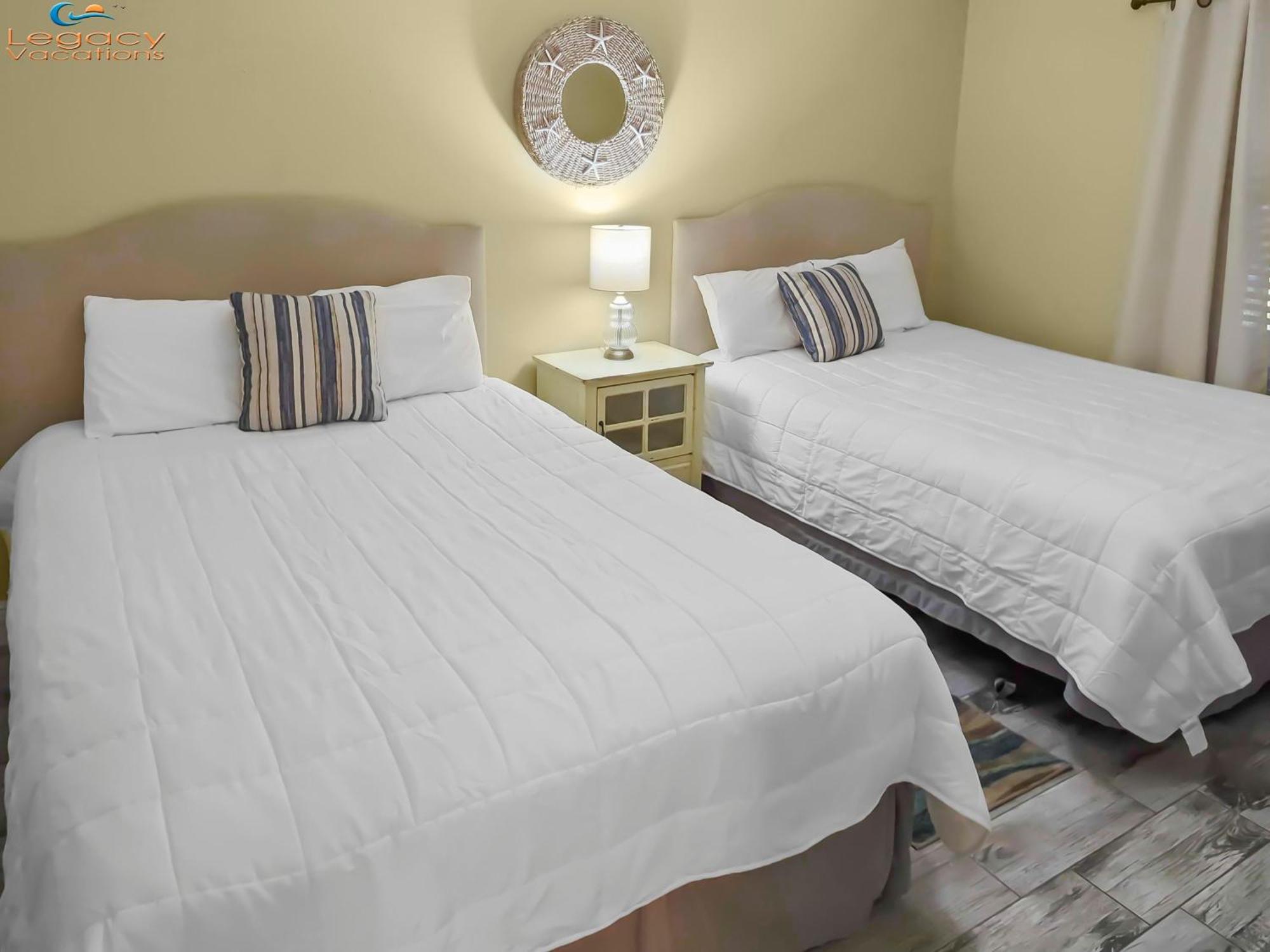 Holiday home Smp 208 - Stunning 3 Bedroom Beachfront Condo!