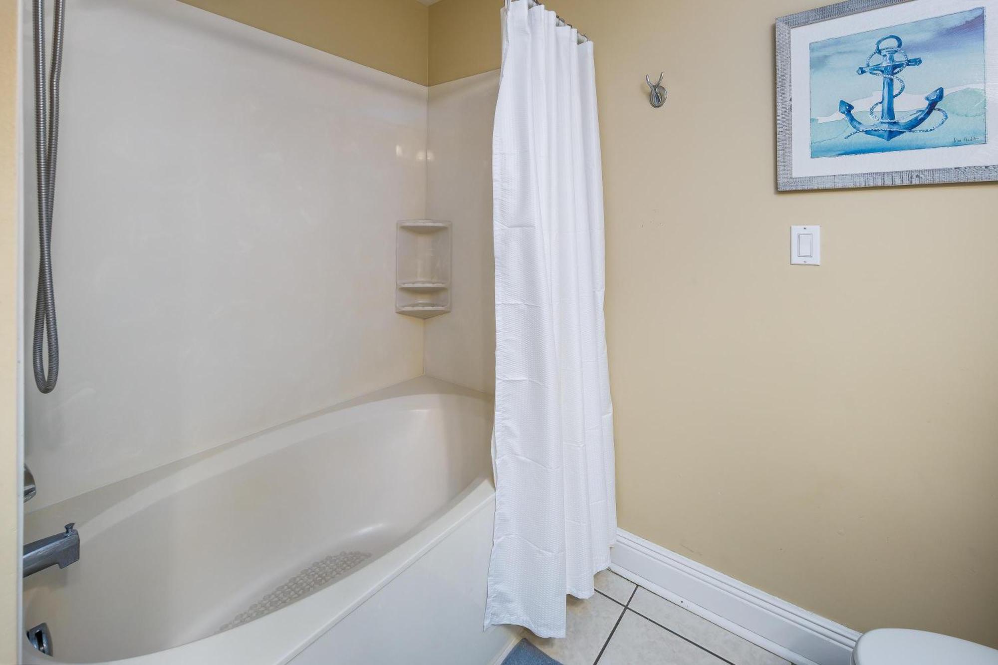 Smp 208 - Stunning 3 Bedroom Beachfront Condo! Holiday home Fort Walton Beach