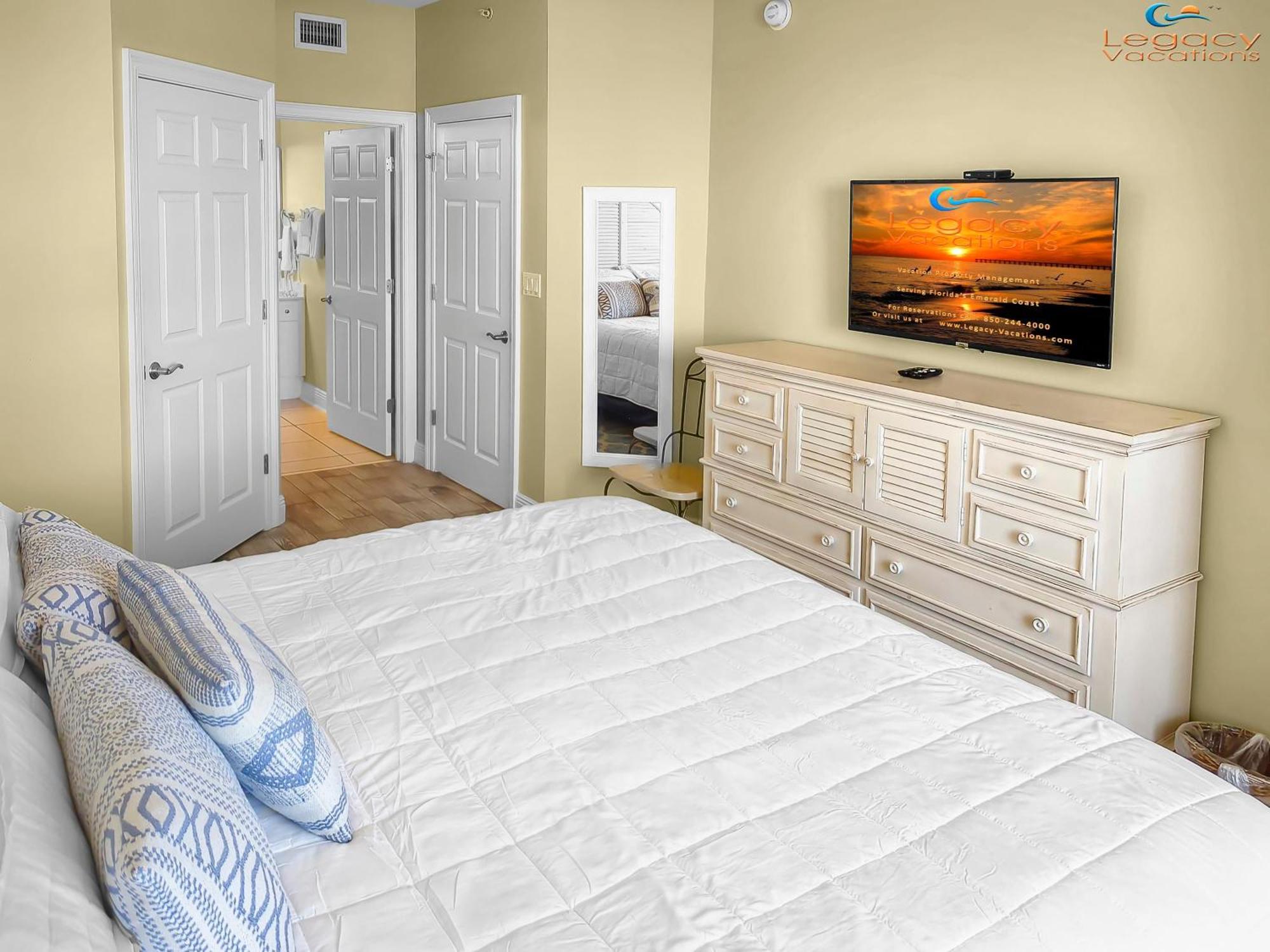 Smp 208 - Stunning 3 Bedroom Beachfront Condo! *