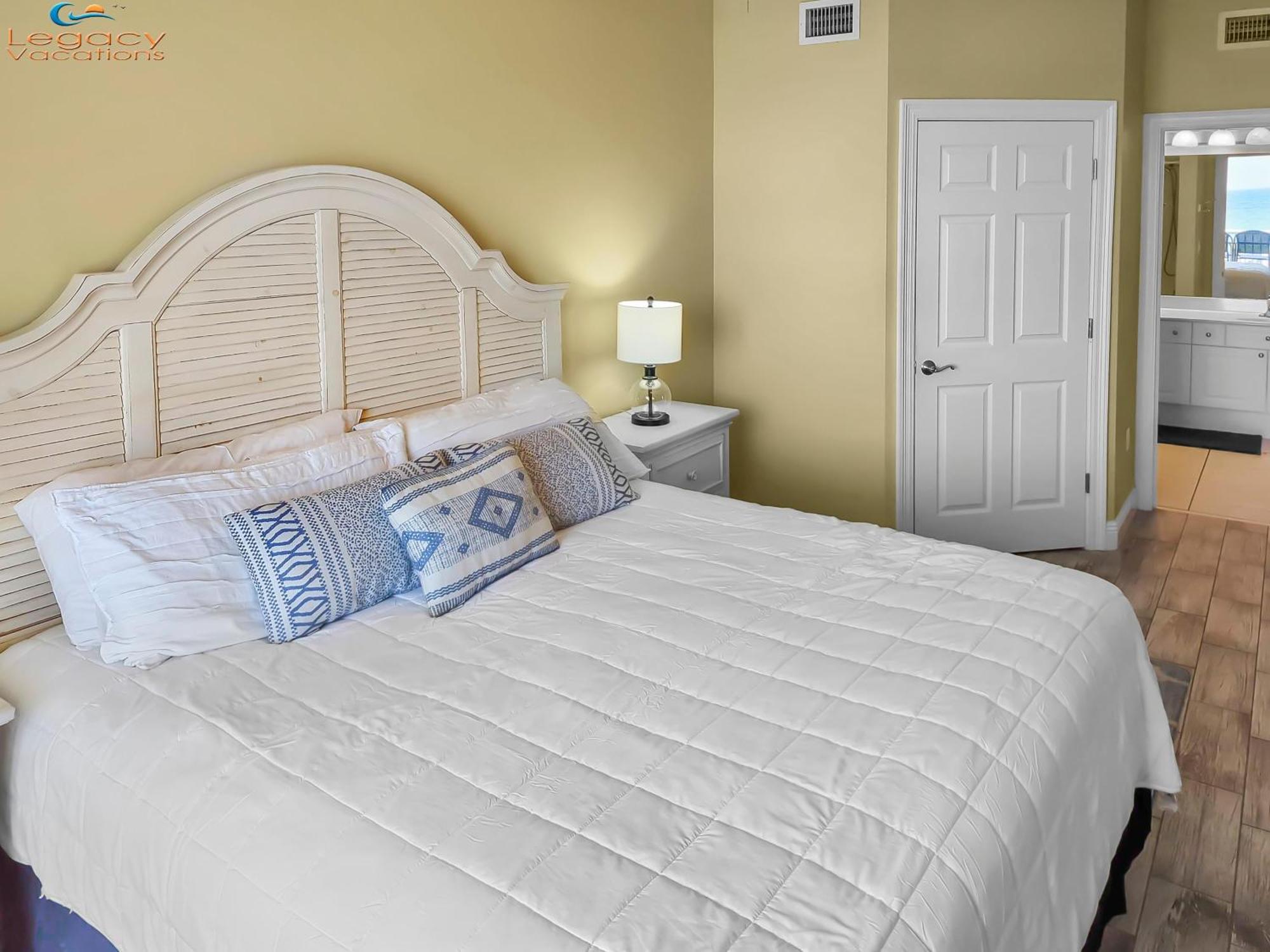 Holiday home Smp 208 - Stunning 3 Bedroom Beachfront Condo! *