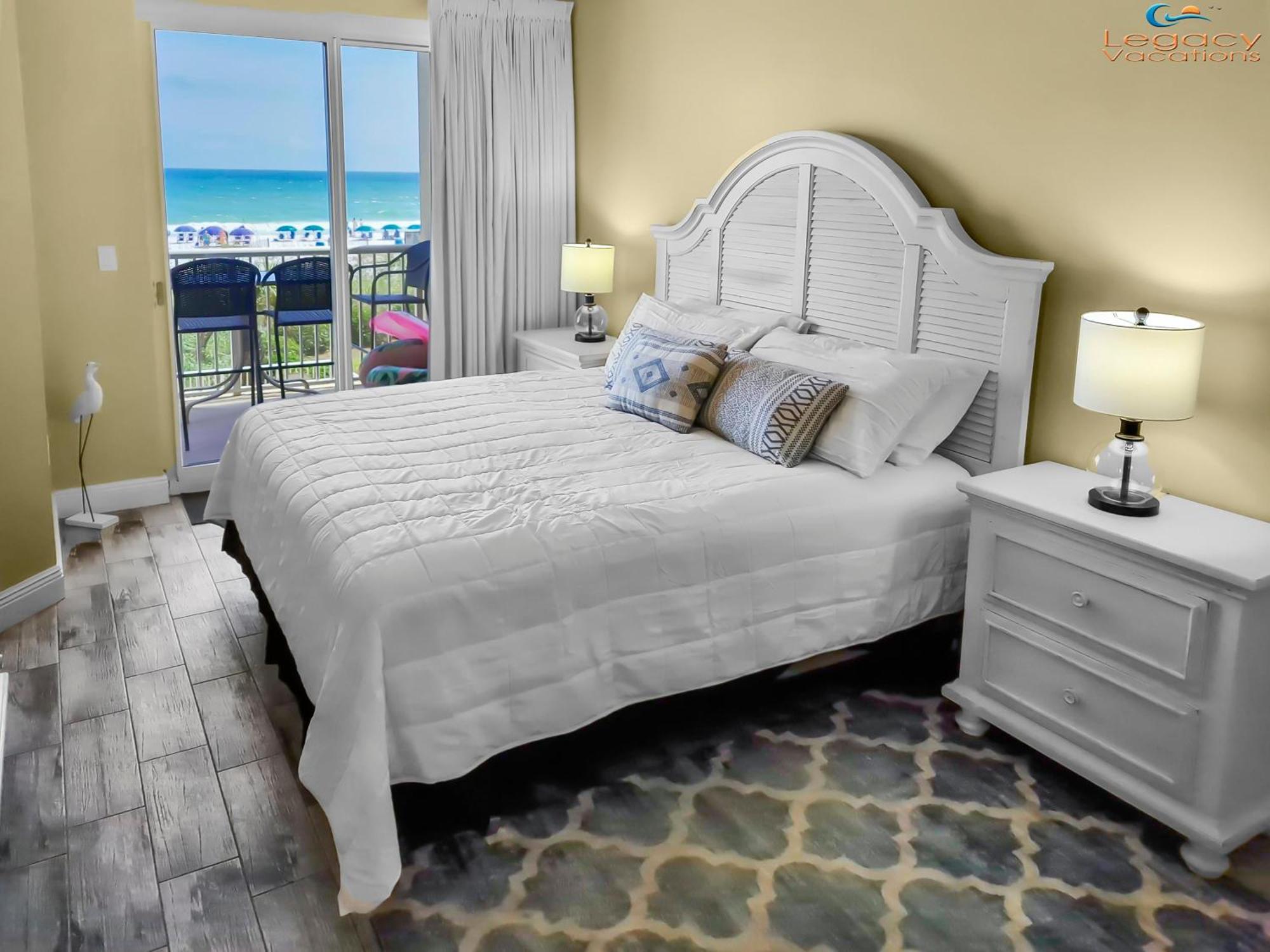 Smp 208 - Stunning 3 Bedroom Beachfront Condo! *
