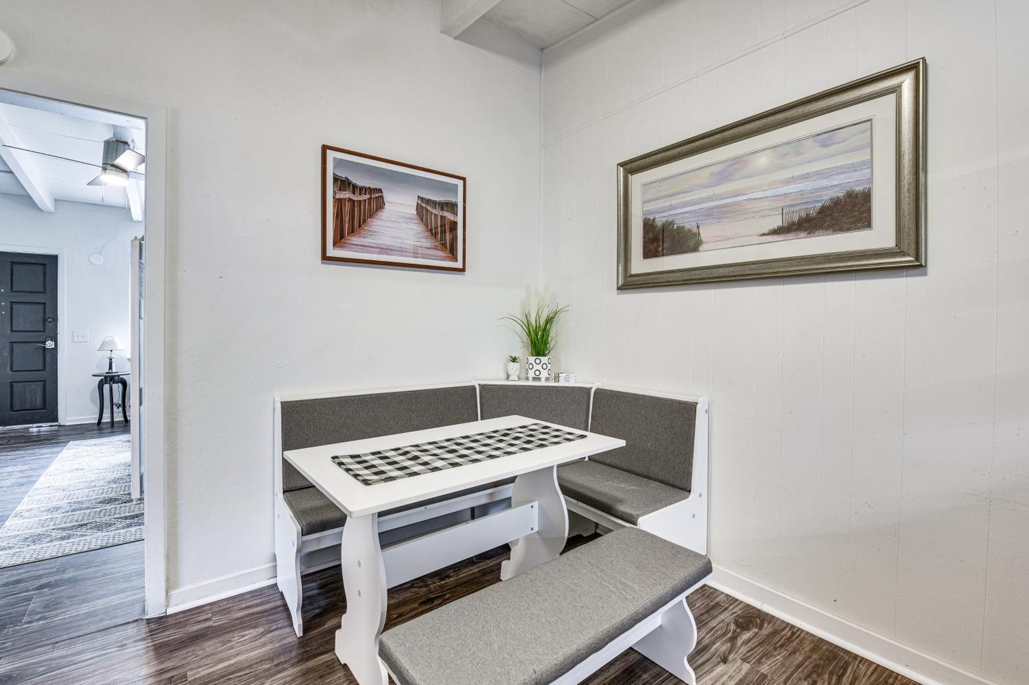 Walton Townhome Less Than 1 Mi To Downtown! Holiday home *