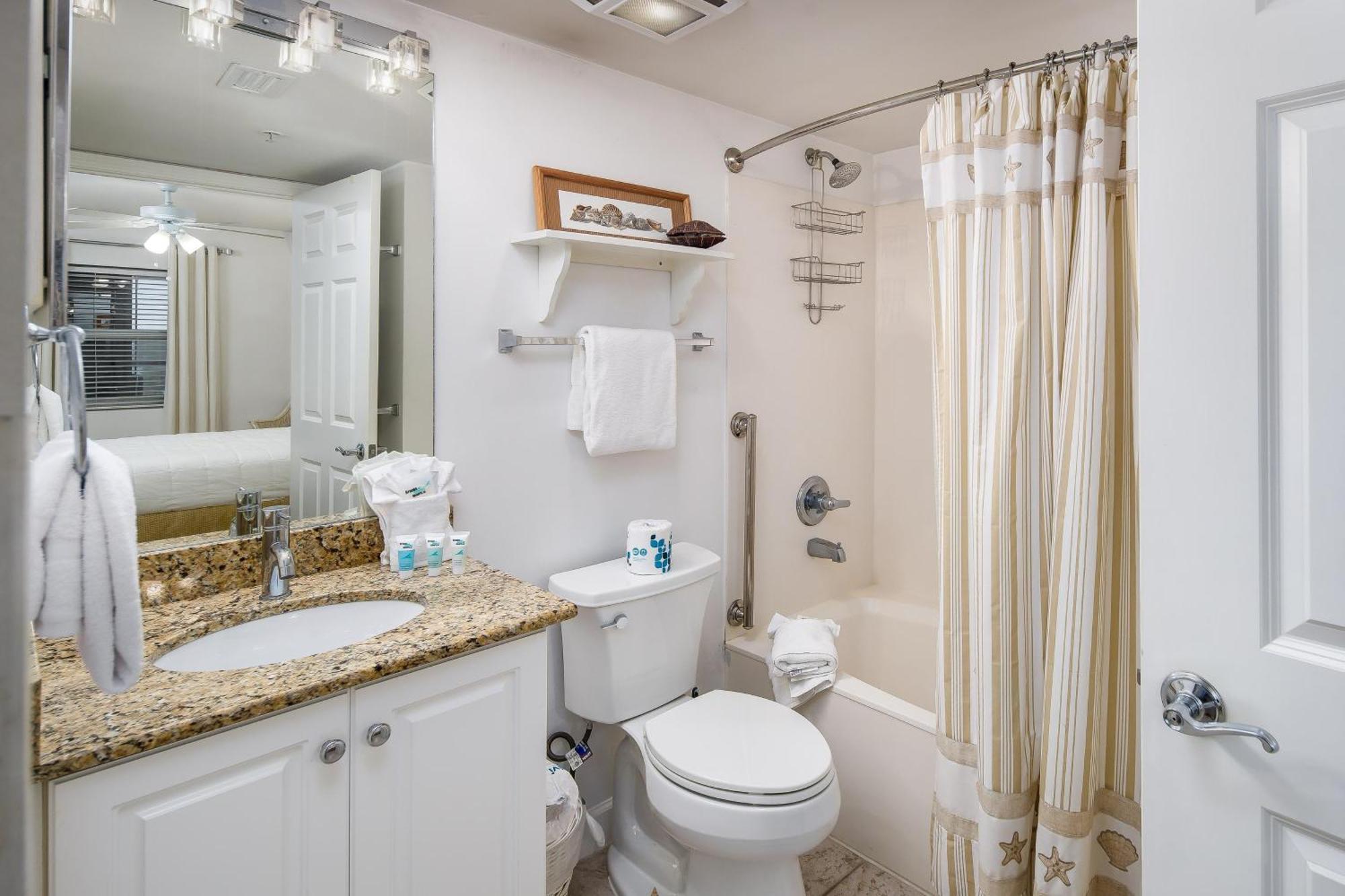 Pelican Isle 507 Apartment