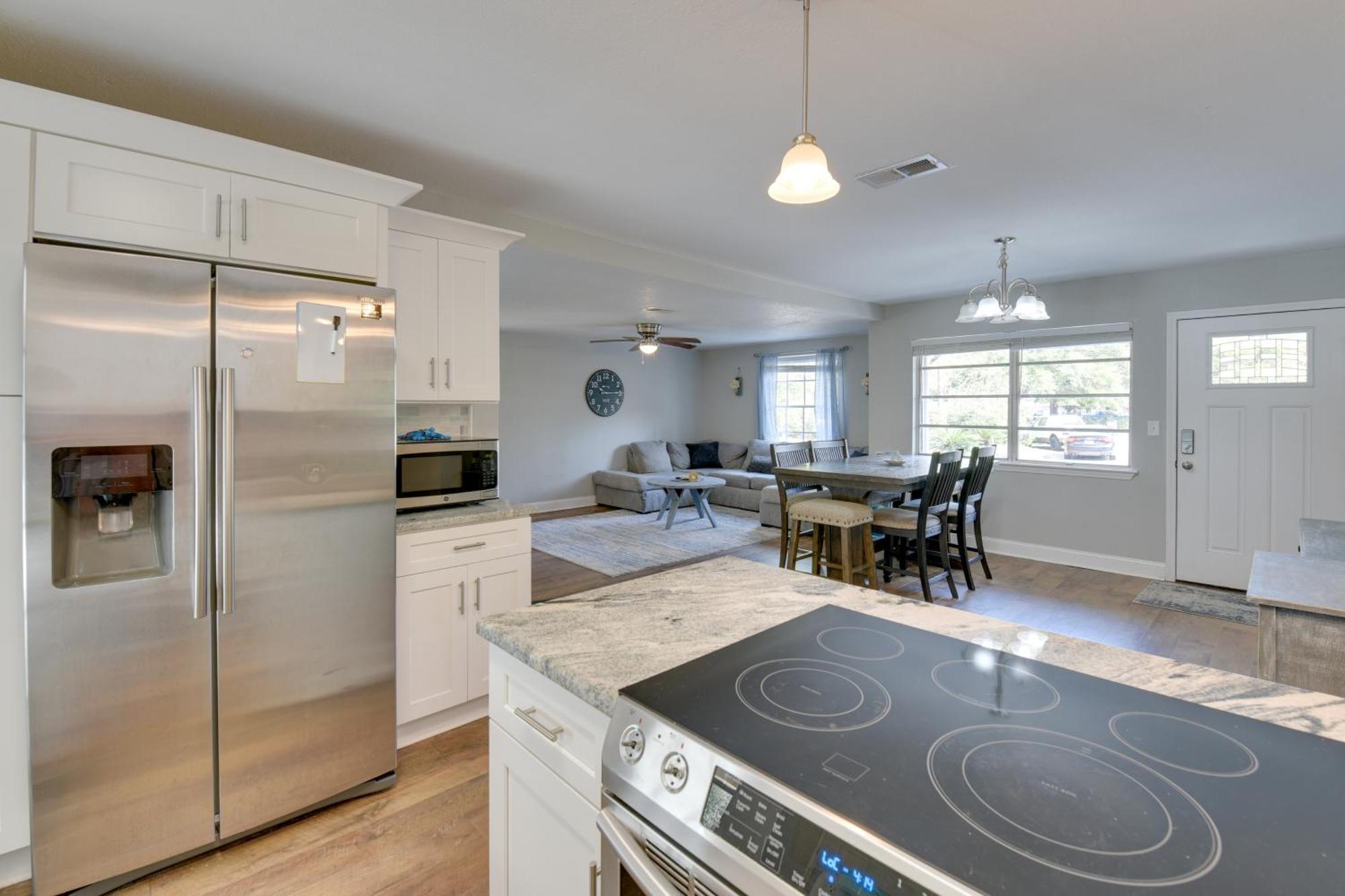 Walton Vacation With Private Pool! Holiday home