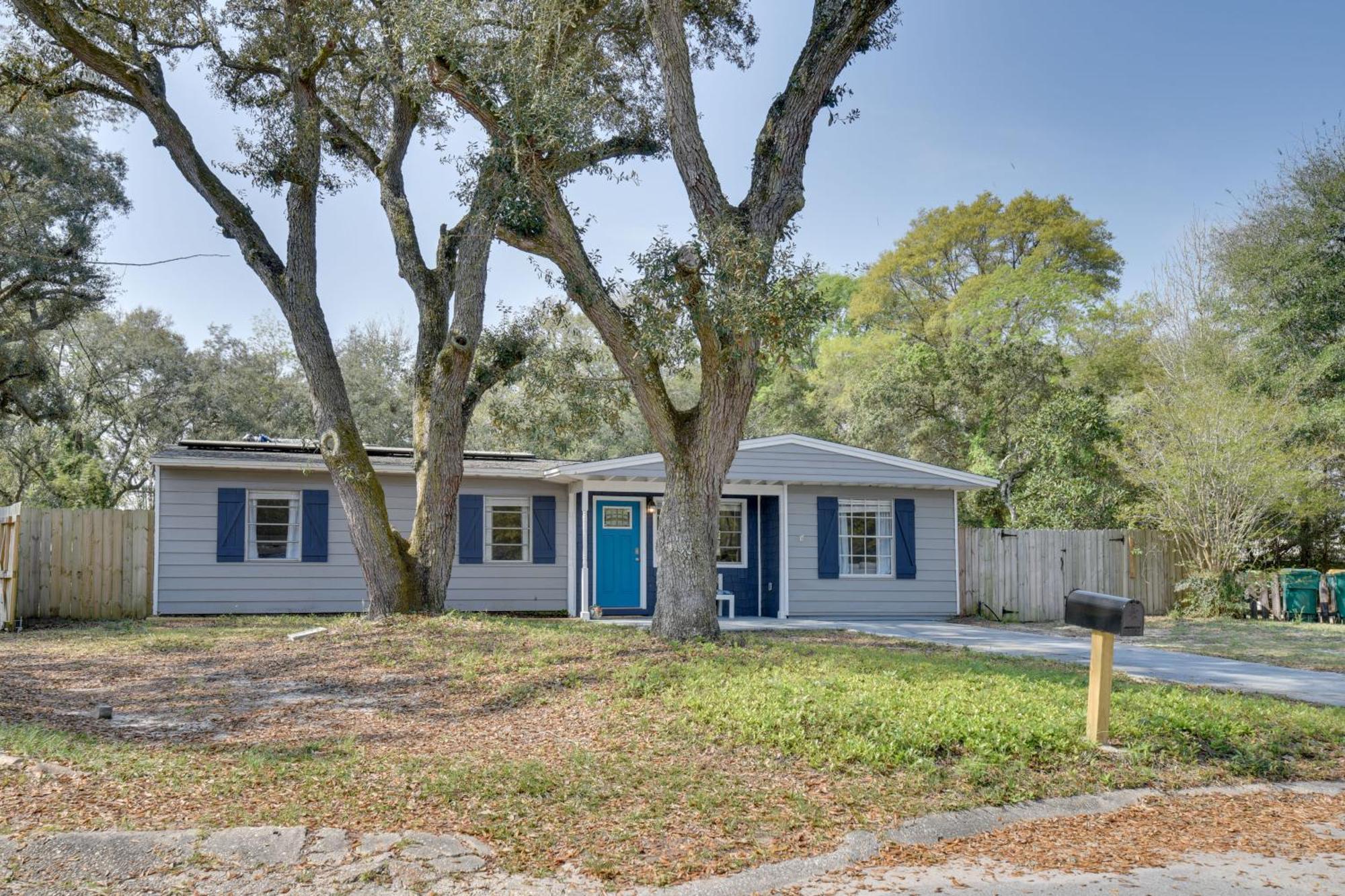 Walton Vacation With Private Pool! Holiday home
