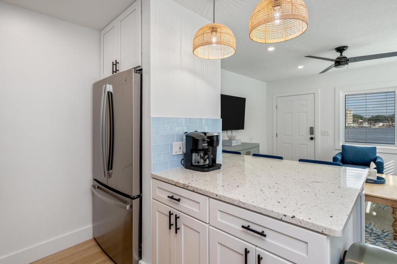 Beachfront With Pool Access Bluefish 6 Apartment Fort Walton Beach