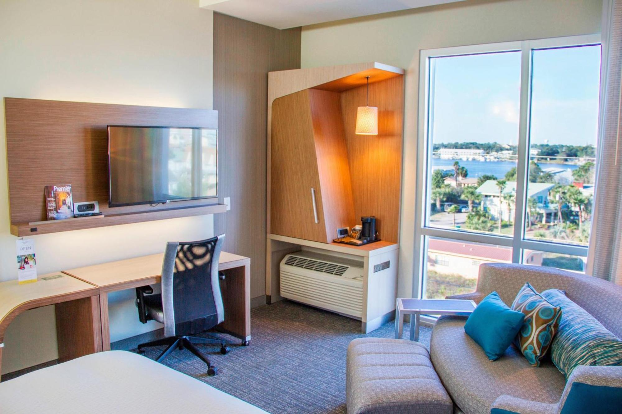 Courtyard By Marriott Walton Beach-west Destin Hotel
