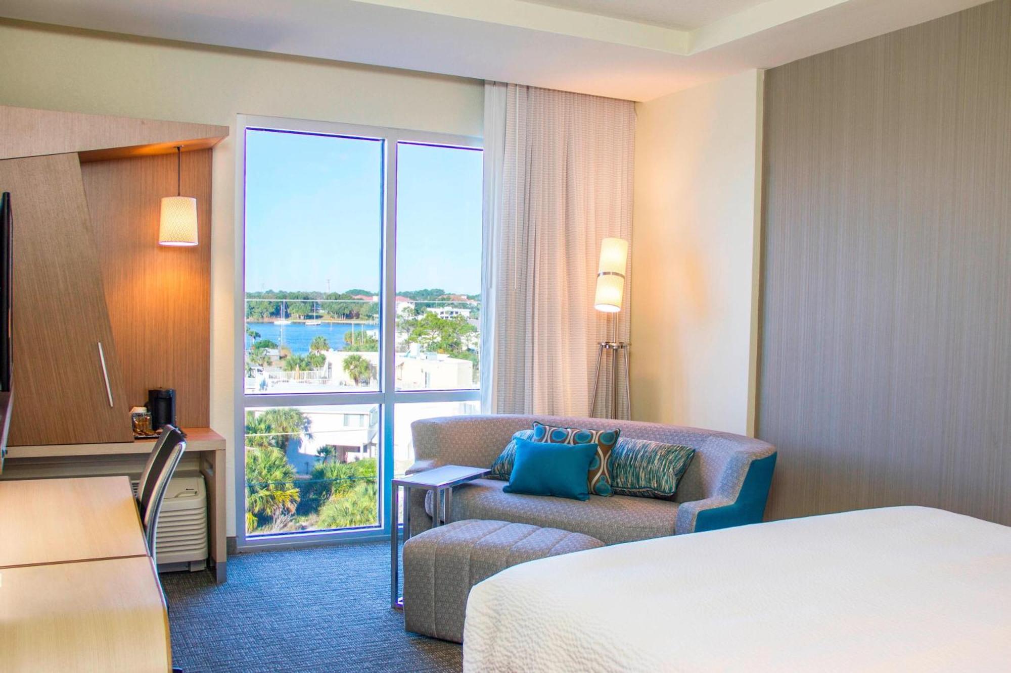 Courtyard By Marriott Walton Beach-west Destin Hotel