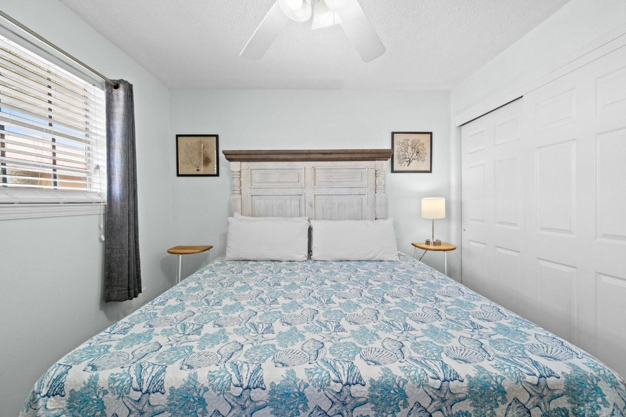 Fun Coral Cove 301, Free Activities Included! Holiday home *