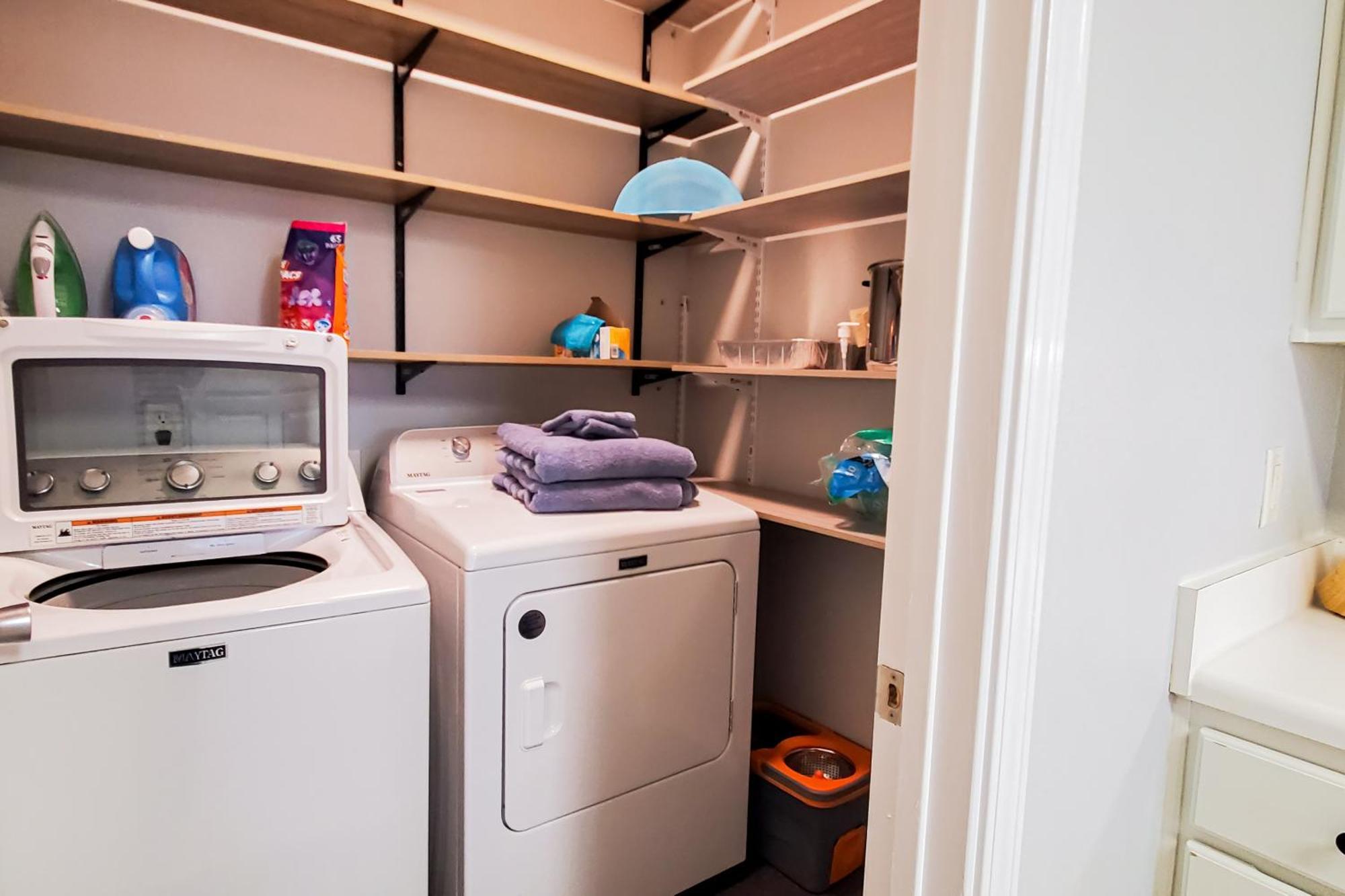 Palm Court Yacht Club 312 - Master Apartment