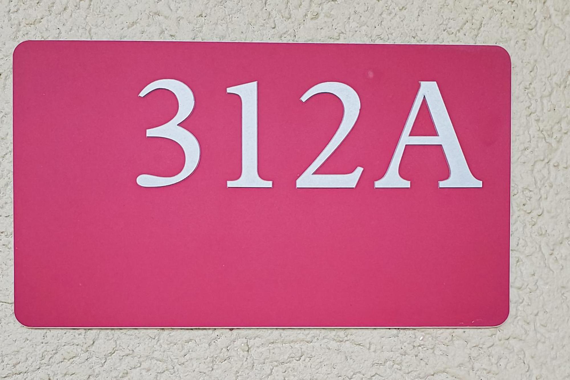 Palm Court Yacht Club 312 - Master