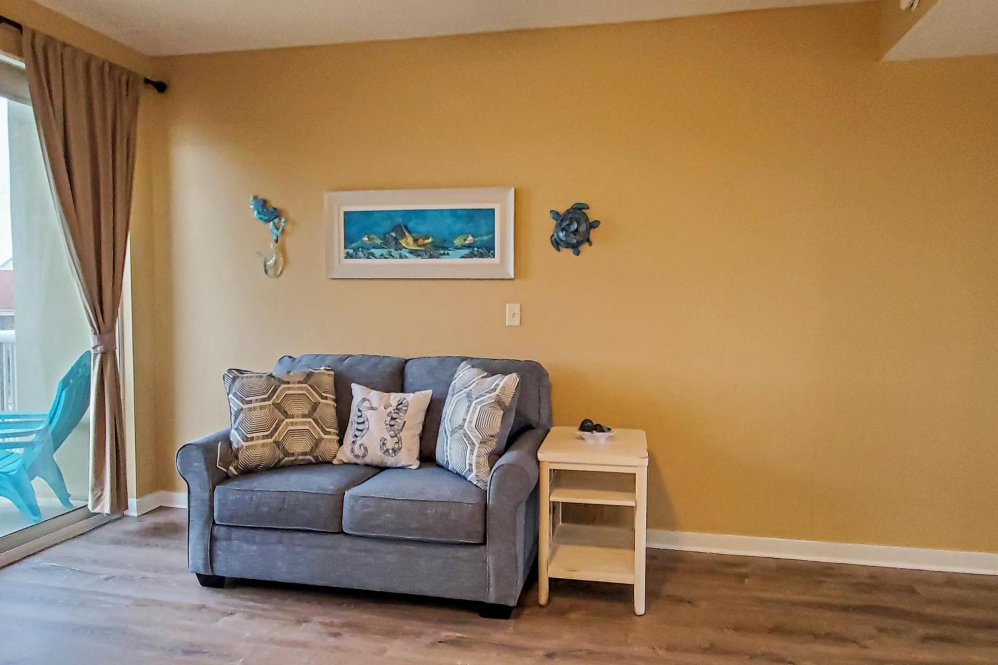 Palm Court Yacht Club 312 - Master Apartment