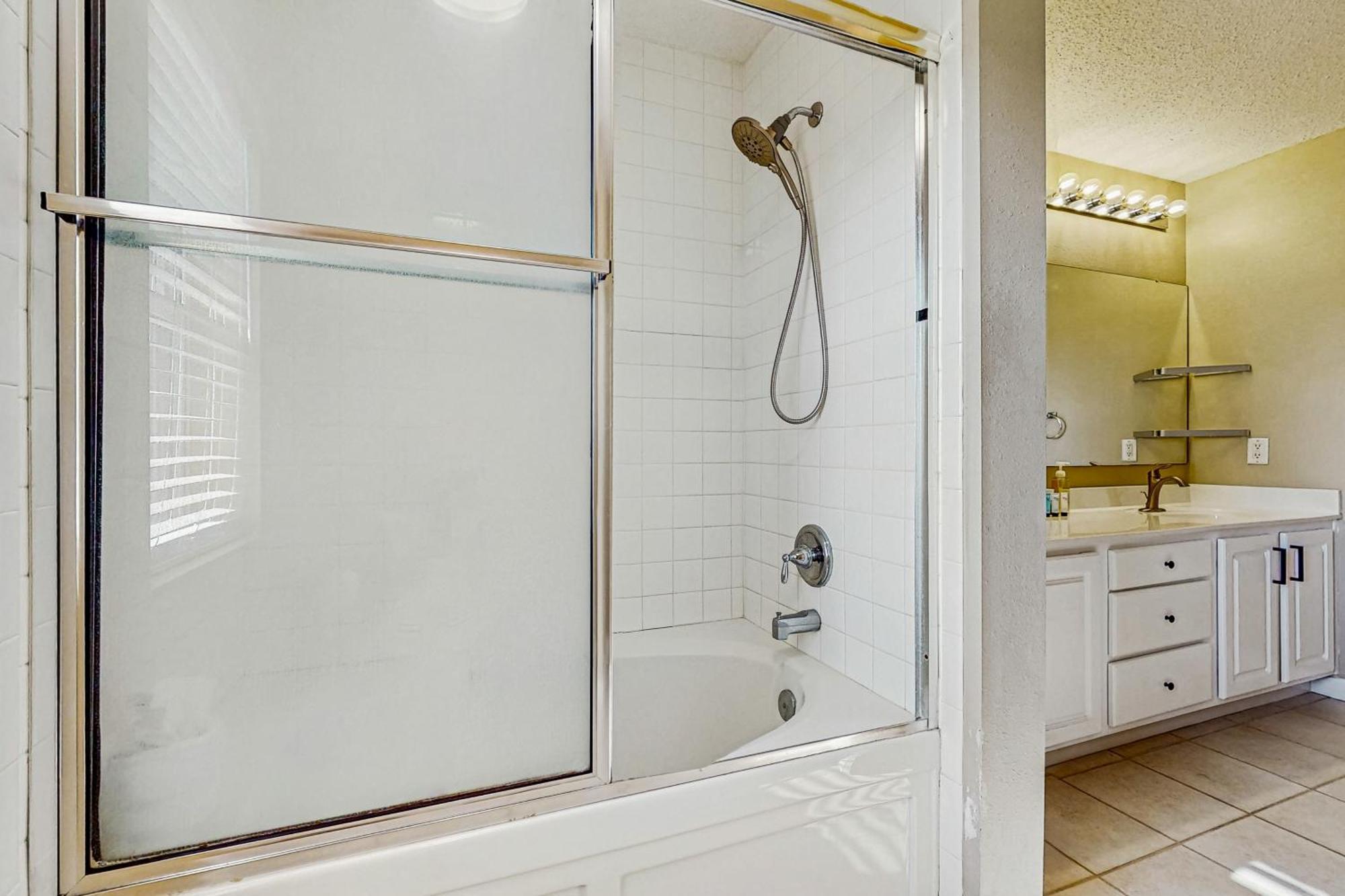 Apartment Palm Court Yacht Club 312 - Master