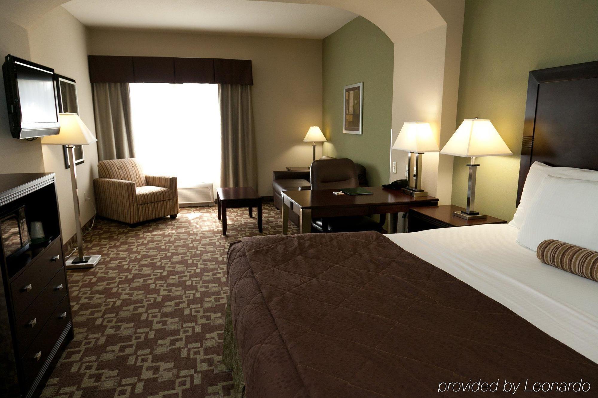 Hotel La Quinta By Wyndham Walton 3*