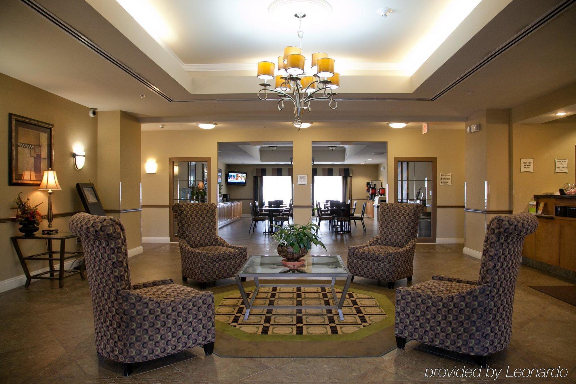 Hotel La Quinta By Wyndham Walton 3*