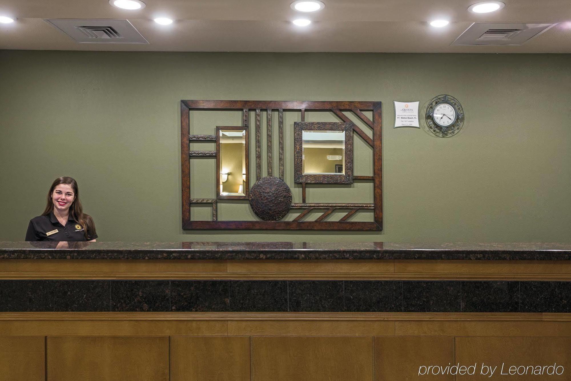 La Quinta By Wyndham Walton Hotel 3*