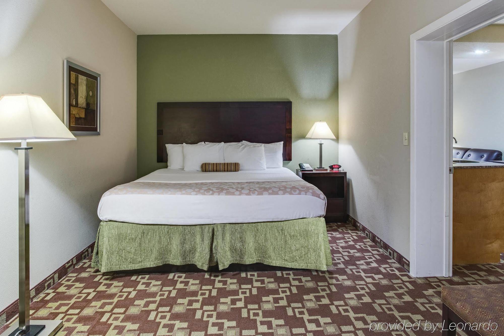 La Quinta By Wyndham Walton 3*