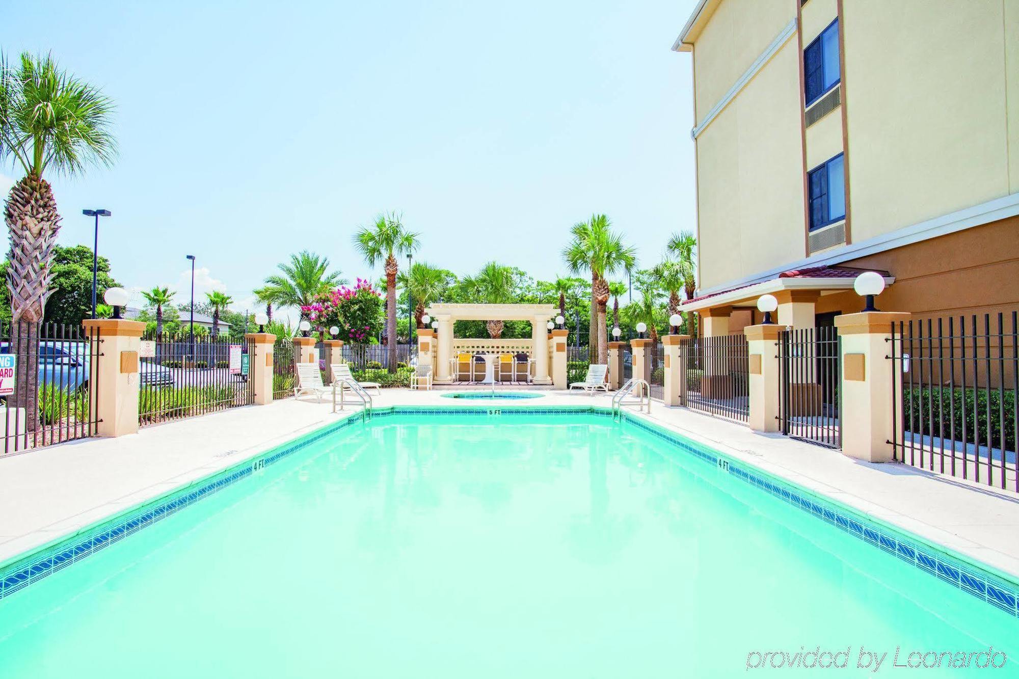 La Quinta By Wyndham Walton
